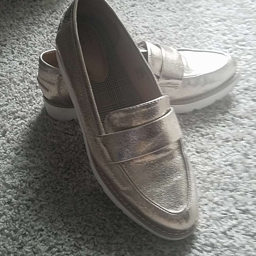 Rose Gold Metallic Loafers
